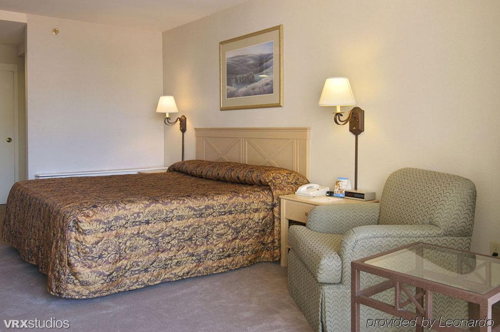 Cathedral Hill Hotel San Francisco Room photo