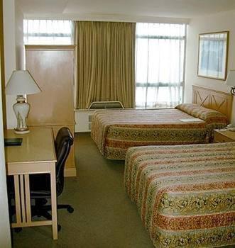 Cathedral Hill Hotel San Francisco Room photo